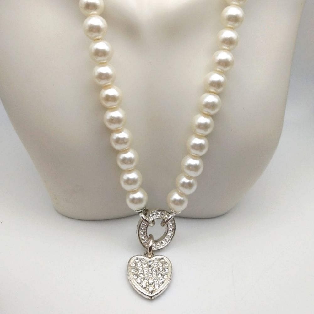 Luminous pearl necklace w silver crystal heart detailing gift for her‎ feminine
